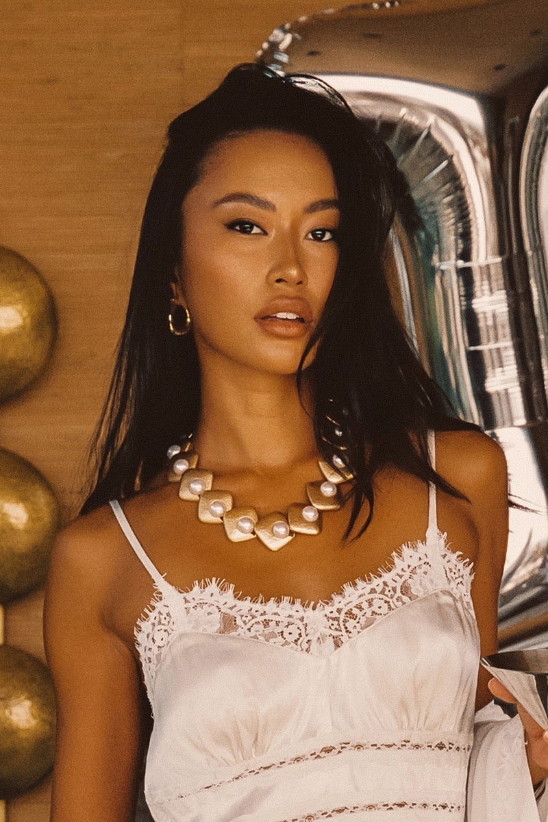 Bloom Pearl Choker styled in a complete look from an alternate angle.