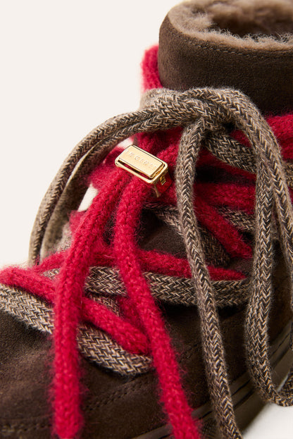 MONTAMOUR chocolate suede ankle boots, lifestyle setting by Rouje x Inuikii