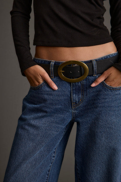 Candor Black and Oval Belt styled in a complete look from an alternate angle.