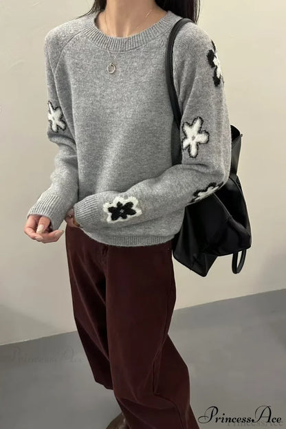 Gray Floral Pattern Slim-Fit Loose Pullover Sweater Grey / One Size