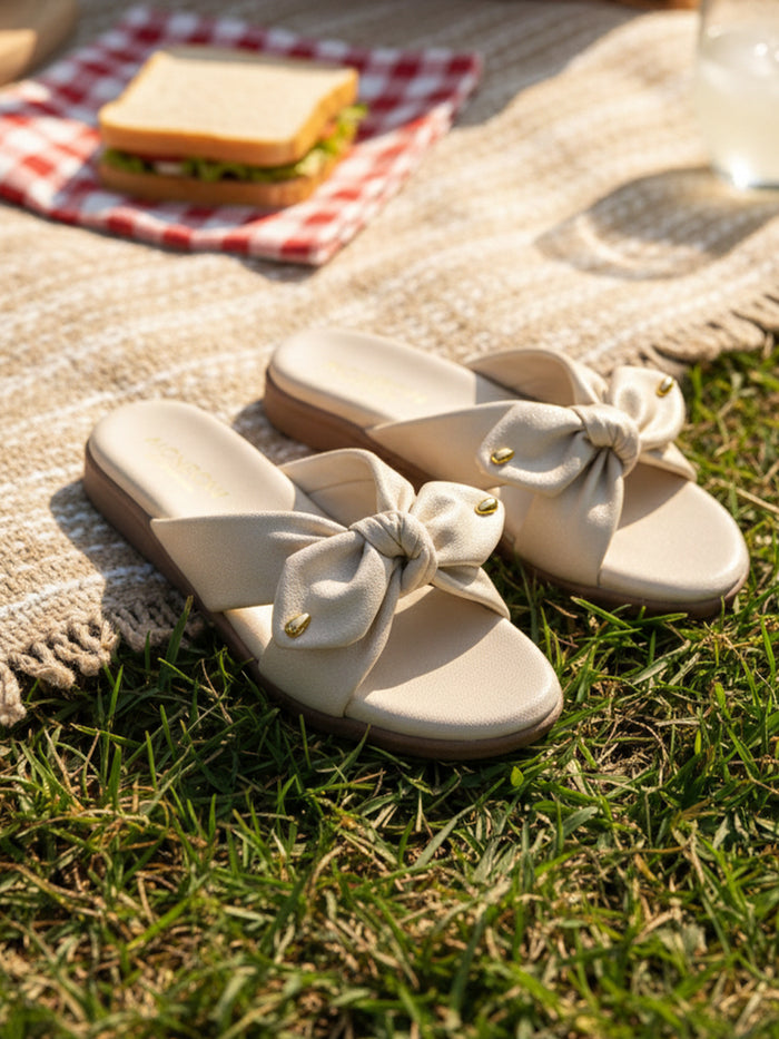 Helina Cream Flats
