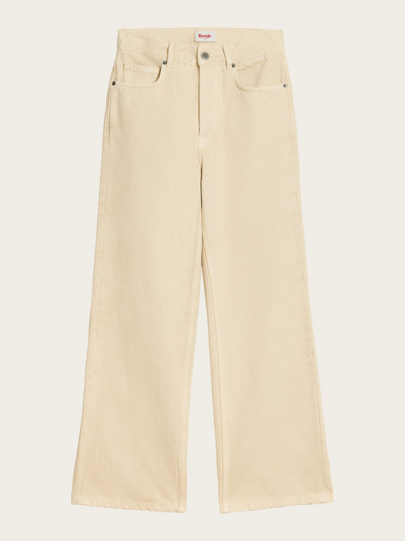 CONCORDE ecru high-rise bootcut jeans, lifestyle setting by Rouje