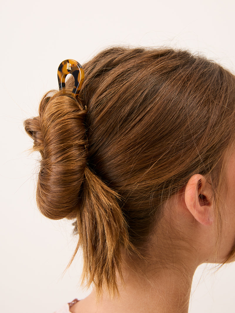 La broche à chignon