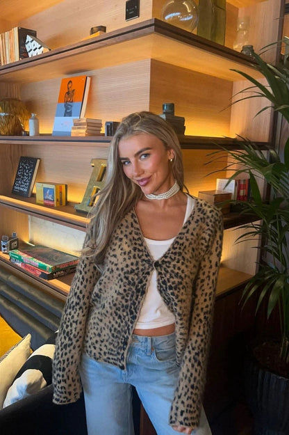 Leopard Print V Neck Knit Blouse
