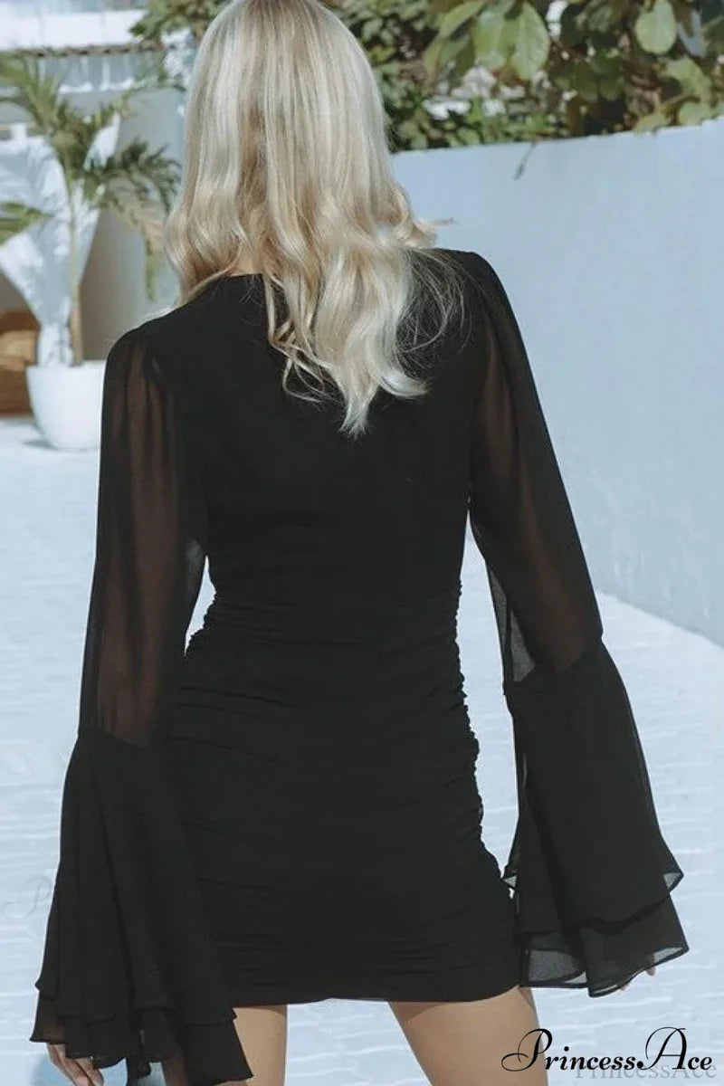 Luxury Bell Sleeve V-Neck Bodycon Party Dress