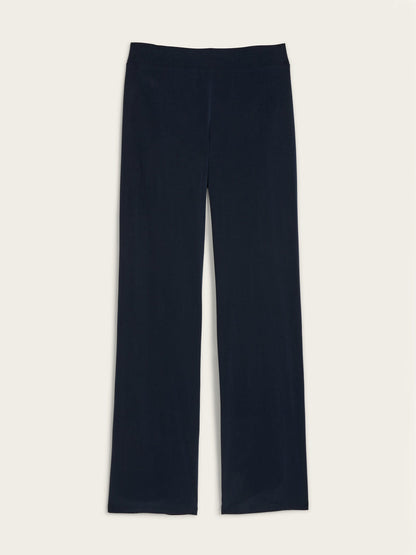GLENDA navy blue flowing pants, lifestyle setting by Rouje