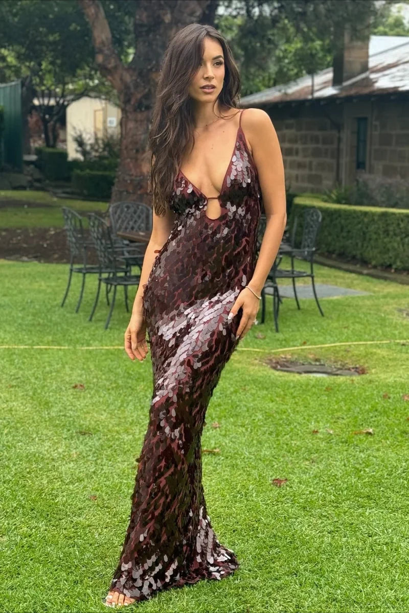 Sexy Teardrop Sequin Spaghetti Strap Wedding Dress Dark red / S