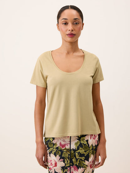 TOM beige T-shirt, detail of round neckline by Rouje