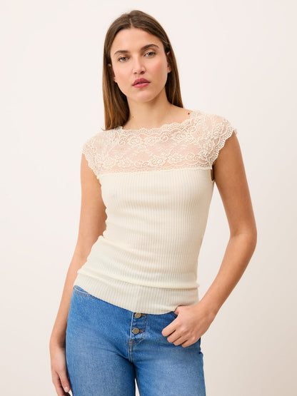 MALLA ecru woolen lace neckline top worn on a model by Rouje