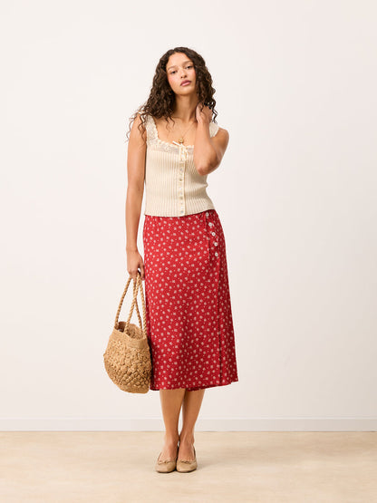 Full look with Tarek ecru crochet top worn by a model